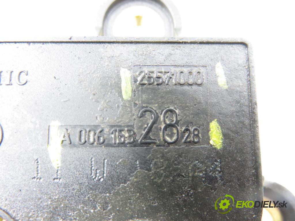 MERCEDES-BENZ SPRINTER 3,5-t Skrzynia (906) FURGON 2011 95,00 313 CDI (906.631, 906.633, 906.635, 906.637) - OM  2143,00 Snímač oleja 0061532828 ; 25571000