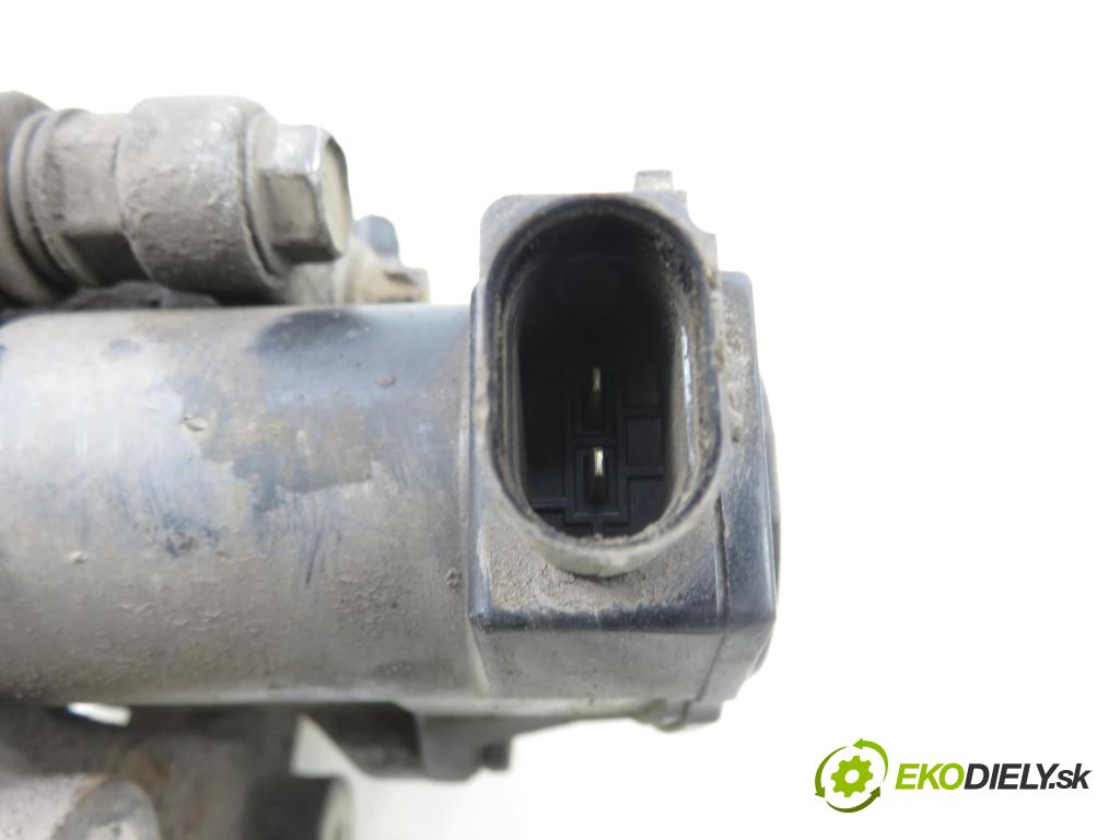 HYUNDAI i40 CW (VF) KOMBI 2012 100,00 1.7 CRDi 136 - D4FD 1685,00 Brzdič strmeň pravé zadné BC152009 ; BC412204