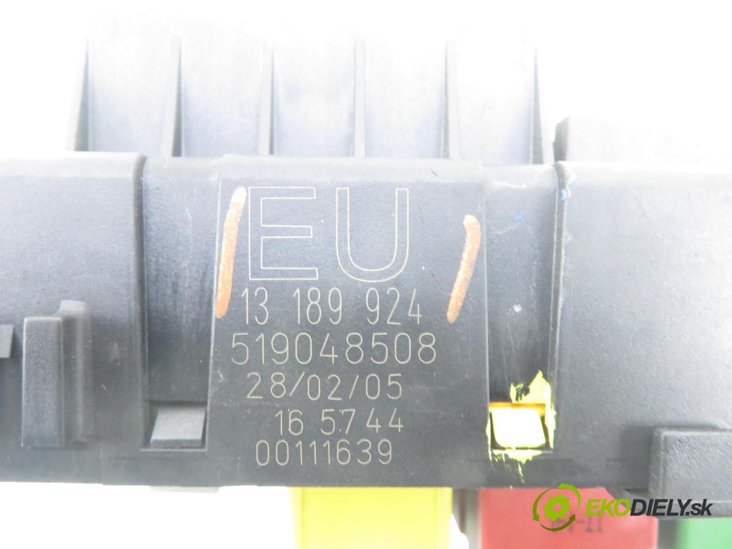 OPEL VECTRA C GTS (Z02) LIFTBACK 2005 114,00 2.2 direct 155 - Z 22 YH 2198,00 MODUL BSI 13189924EU