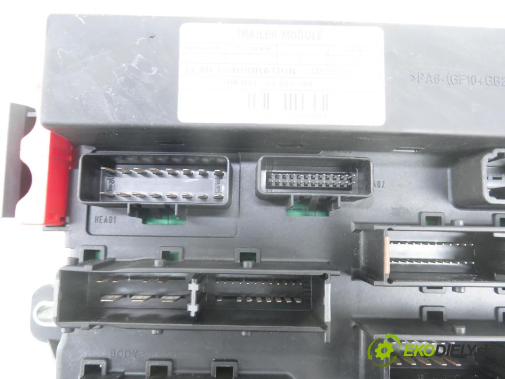 OPEL VECTRA C GTS (Z02) LIFTBACK 2005 114,00 2.2 direct 155 - Z 22 YH 2198,00 MODUL BSI 13189924EU