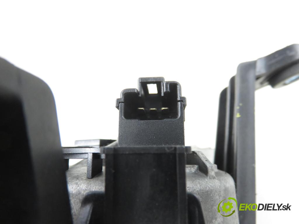 TOYOTA YARIS (_P1_) HB 2004 55,00 1.4 D-4D (NLP10_) - 1ND-TV 1364,00 Motorček stierače zadné 851300D010