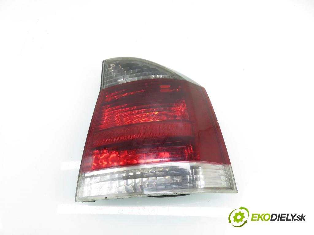 OPEL VECTRA C GTS (Z02) LIFTBACK 2005 114,00 2.2 direct 155 - Z 22 YH 2198,00 světlo pravé zadní 13157647BF
