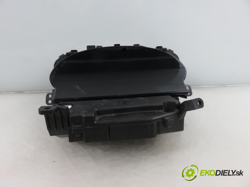 TOYOTA YARIS (_P1_) HB 2004 55,00 1.4 D-4D (NLP10_) - 1ND-TV 1364,00 prístrojovka elektrický 21655865