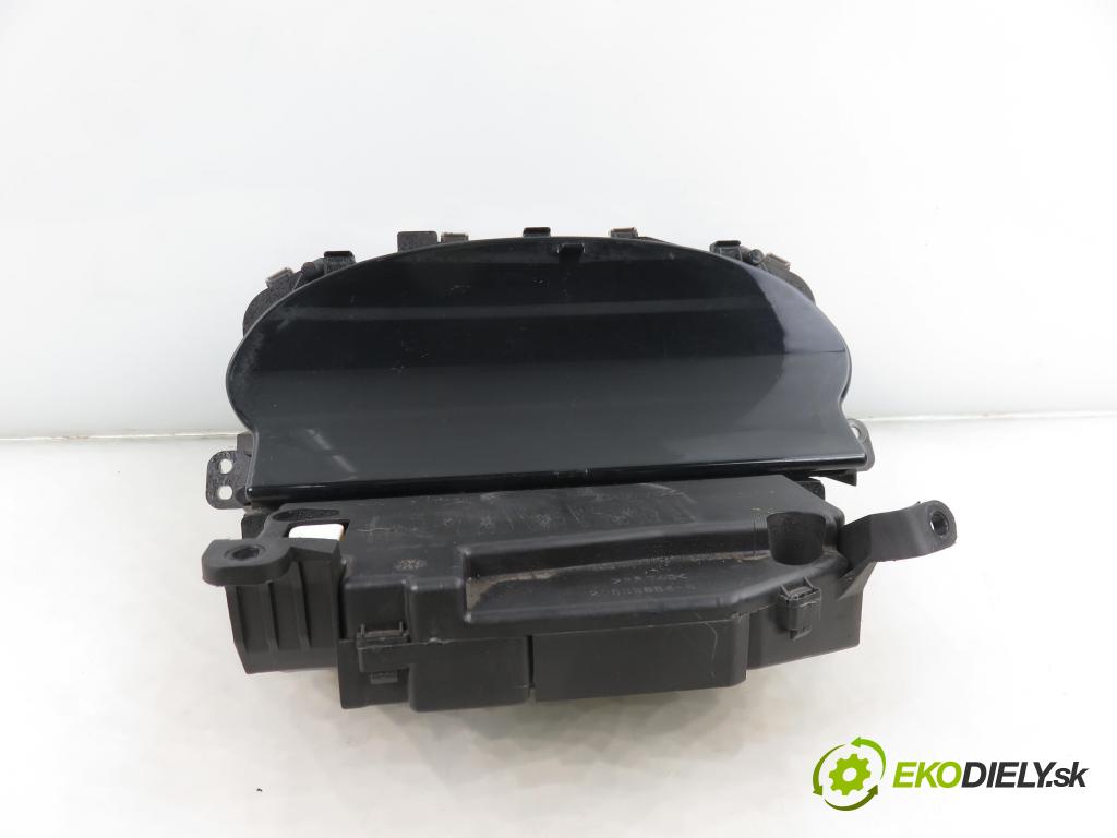 TOYOTA YARIS (_P1_) HB 2004 55,00 1.4 D-4D (NLP10_) - 1ND-TV 1364,00 Prístrojovka elektrický 21655865