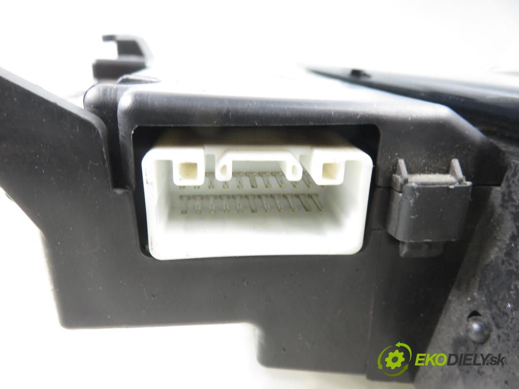 TOYOTA YARIS (_P1_) HB 2004 55,00 1.4 D-4D (NLP10_) - 1ND-TV 1364,00 Prístrojovka elektrický 21655865