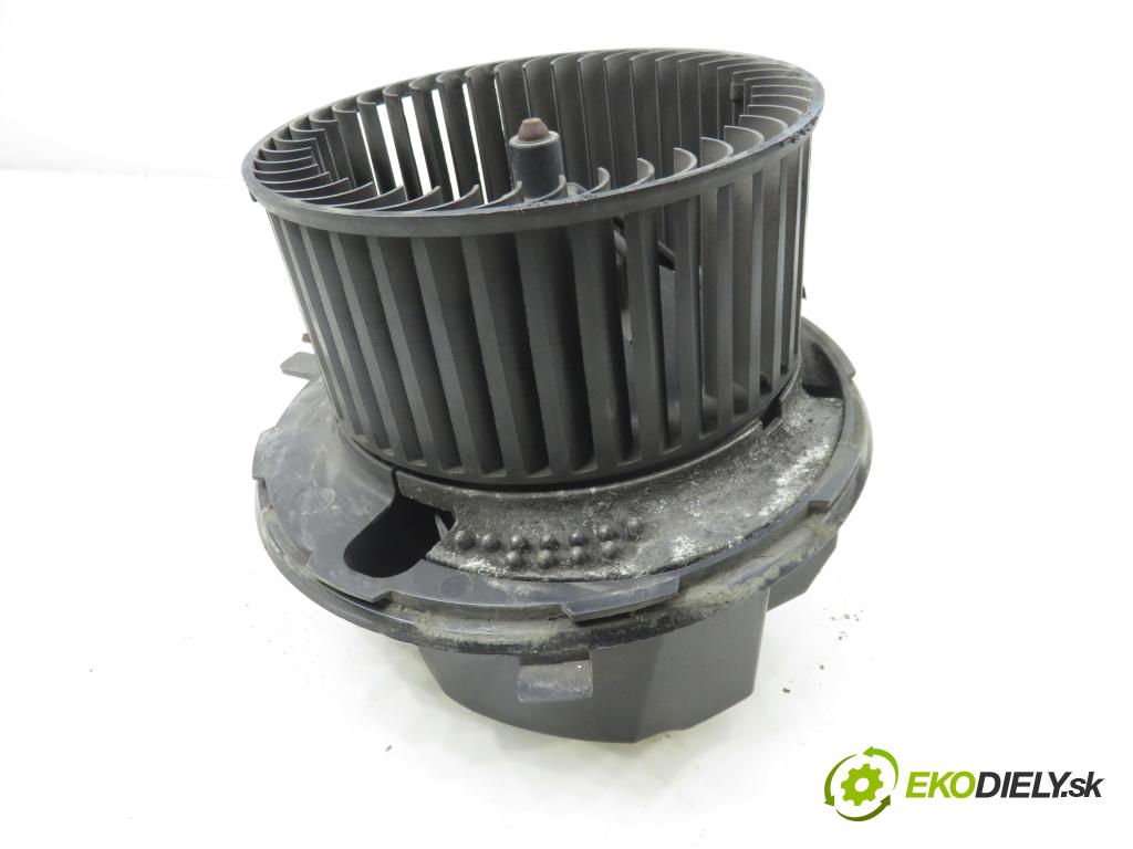 AUDI A3 (8P1) HB 2003 77,00 1.9 TDI PD 105 - BKC 1896,00 ventilátor větráku F983228M ; 1K1820015