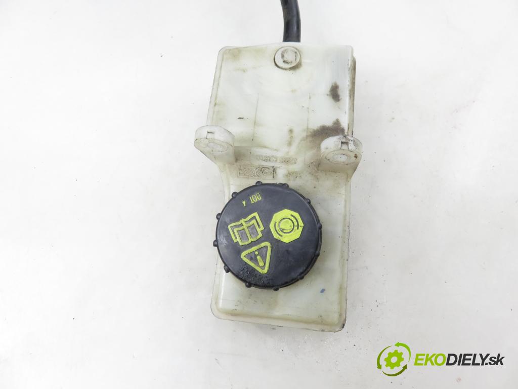 FORD FOCUS C-MAX (DM2) MINIVAN 2004 74,00 1.6 - HWDA 1596,00 Posilovač 3M512B195AH (Servočerpadlo)