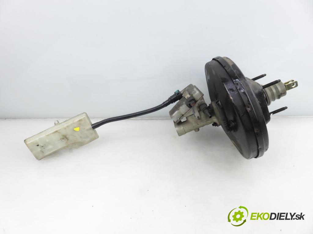 FORD FOCUS C-MAX (DM2) MINIVAN 2004 74,00 1.6 - HWDA 1596,00 Posilovač 3M512B195AH (Servočerpadlo)