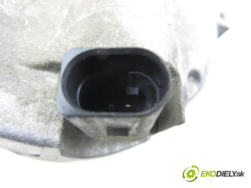 VW PASSAT B6 (3C2) SEDAN 2005 110,00 2.0 FSI - BLR 1984,00 KOMPRESOR: klimatizácie 1K0820803N (Kompresor klimatizácie)