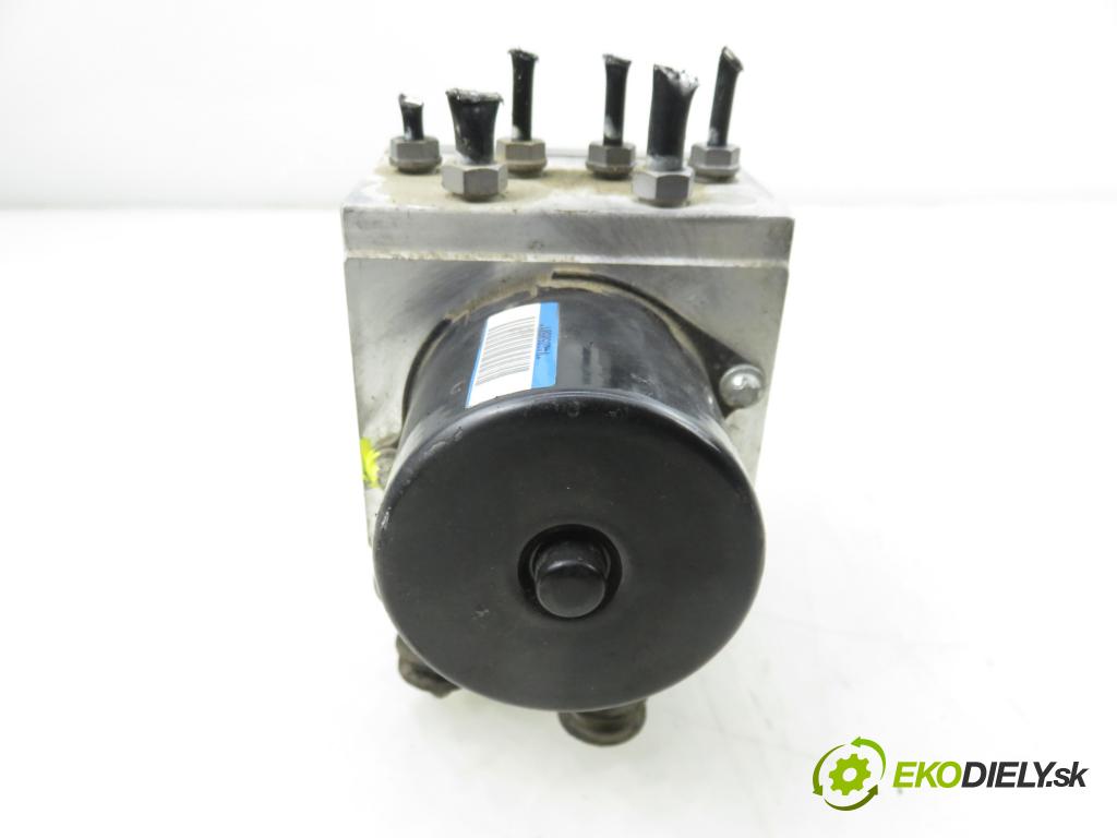 VW PASSAT B6 (3C2) SEDAN 2005 110,00 2.0 FSI - BLR 1984,00 Pumpa ABS 3C0614095N ; 15594302 (Pumpa ABS)