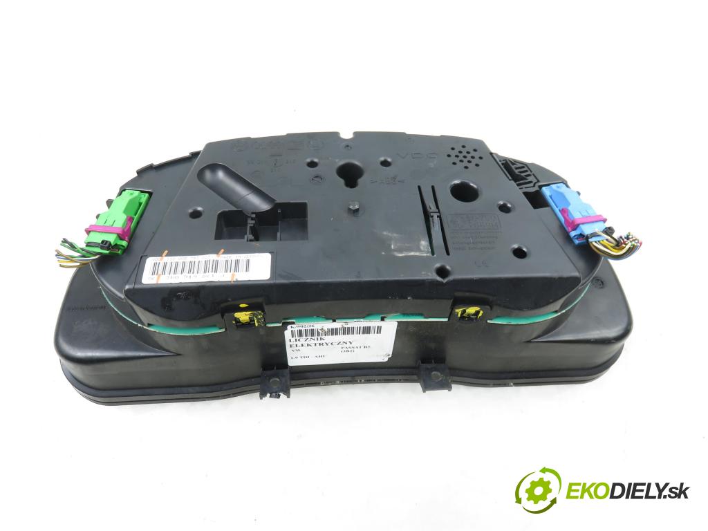 VW PASSAT B5 (3B2) SEDAN 1998 66,00 1.9 TDI 90 - AHU 1896,00 prístrojovka elektrický 3B0919861J