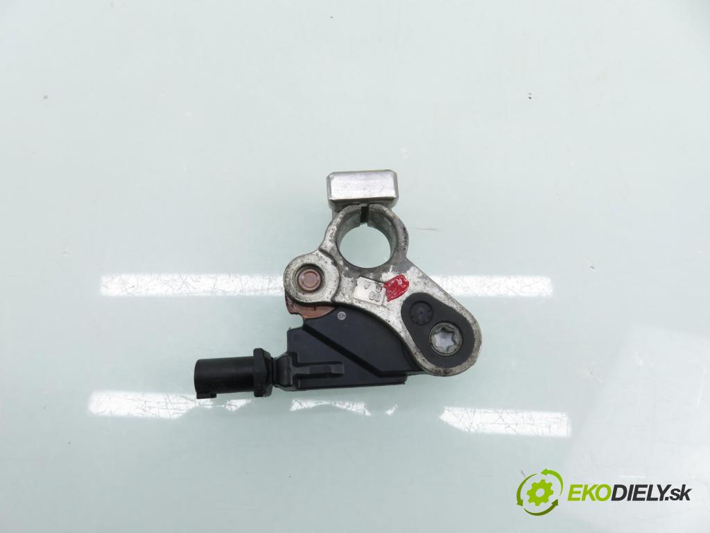 PEUGEOT 508 SW I (8E_) KOMBI 2011 115,00 1.6 THP - 5FV (EP6CDT) 1598,00 svorka 9676600080