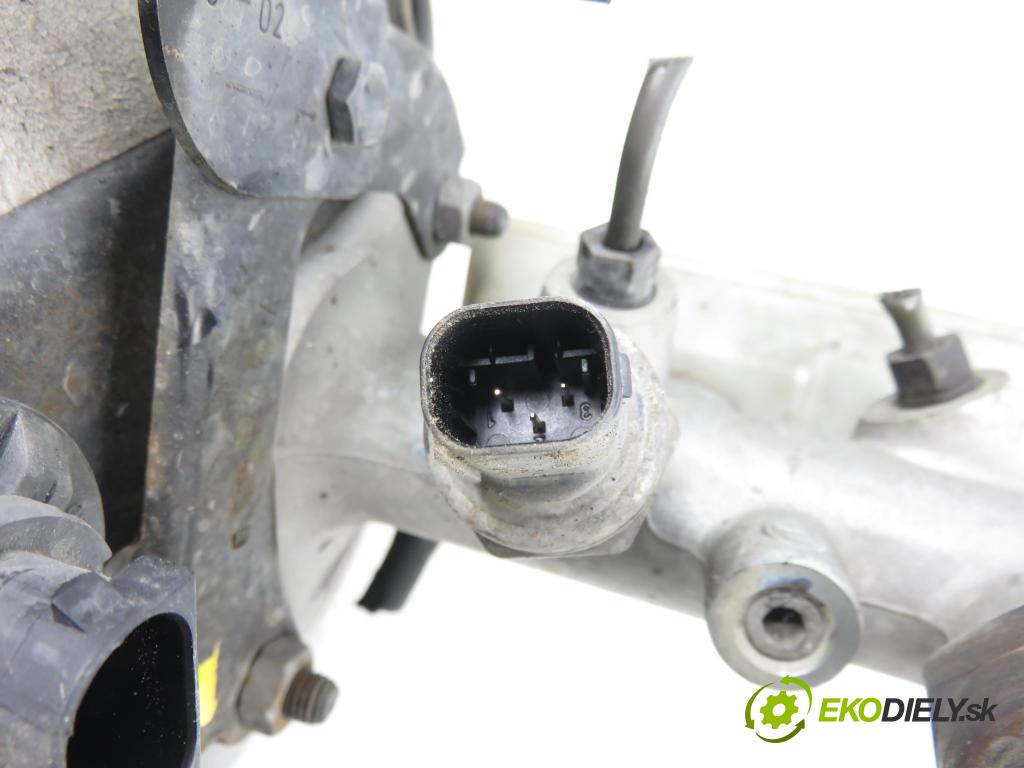 VW SHARAN (7M8, 7M9, 7M6) VAN 2002 85,00 1.9 TDI PD 115 4motion - AUY 1896,00 Posilovač YM212B195AD ; 7M3612100F (Servočerpadlo)