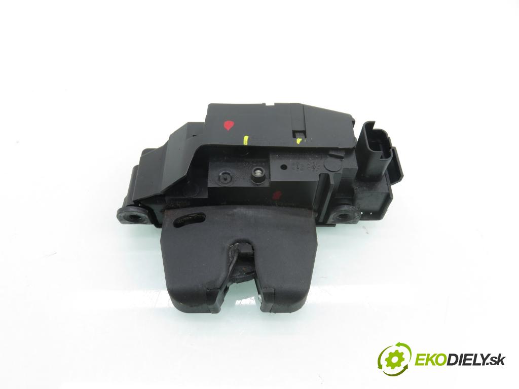 PEUGEOT 508 SW I (8E_) KOMBI 2011 115,00 1.6 THP - 5FV (EP6CDT) 1598,00 zámok dverí kufor EL. 9684648680