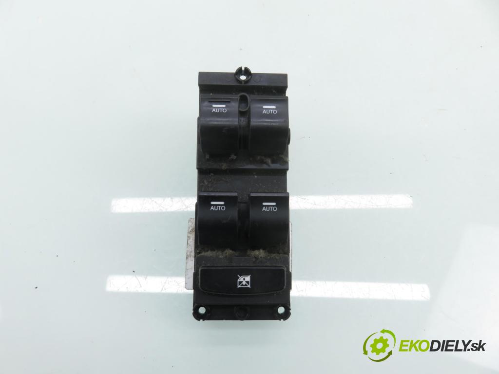 HYUNDAI i40 CW (VF) KOMBI 2012 100,00 1.7 CRDi 136 - D4FD 1685,00 Panel ovládania okien 935703Z000 ; 39R4901000