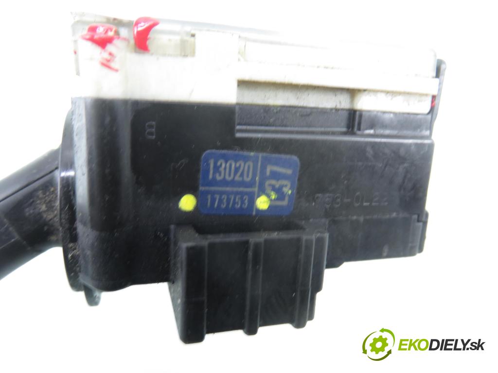 TOYOTA COROLLA kombi (_E12_) KOMBI 2004 66,00 2.0 D-4D (CDE120_) - 1CD-FTV 1995,00 / páčka ľavá strana 1736481