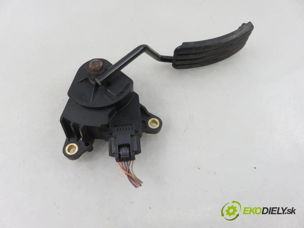 RENAULT SCENIC II (JM0/1_) MINIVAN 2003 88,00 1.9 dCi 120 - F9Q 812 1870,00 potenciometr plynového pedálu 8200159647 (Potenciometr plynového pedálu)