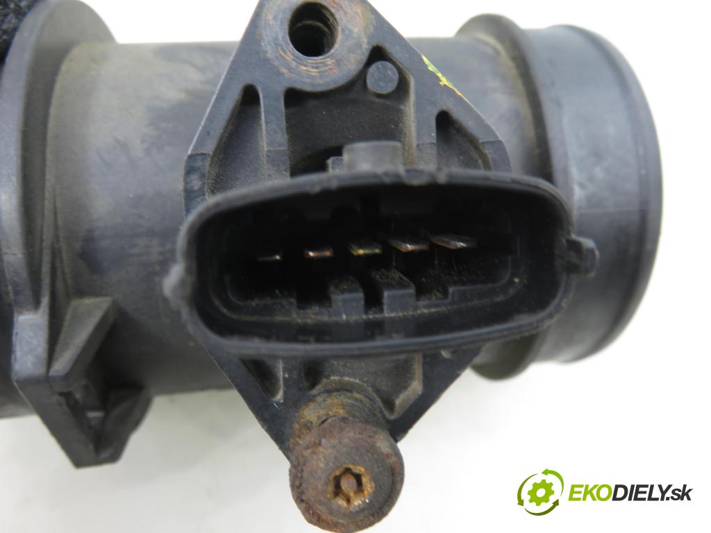 LAND ROVER FREELANDER (L314) SUV 1999 72,00 2.0 DI 4x4 - 20 T2N 1994,00 váha vzduchu vzduchu 0281002182 ; F00C2G2033