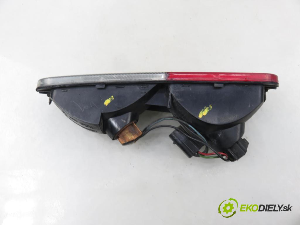 LAND ROVER FREELANDER (L314) SUV 1999 72,00 2.0 DI 4x4 - 20 T2N 1994,00 světlo mlhové ZADNÍ: