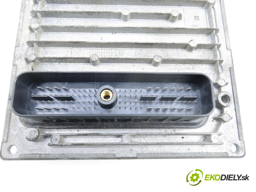 MAZDA 2 (DY) HB 2004 59,00 1.4 - FXJA 1388,00 Riadiaca jednotka Motor 4S6112A650NC