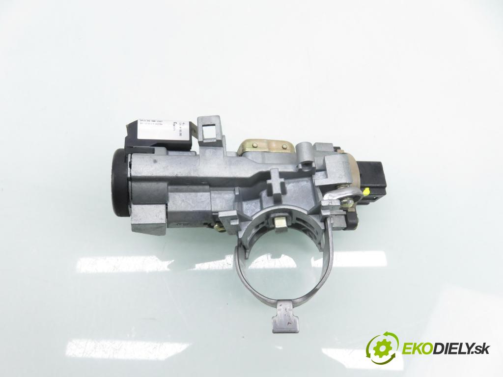 MAZDA 2 (DY) HB 2004 59,00 1.4 - FXJA 1388,00 spinačka / zámky VP2ALF15607AC