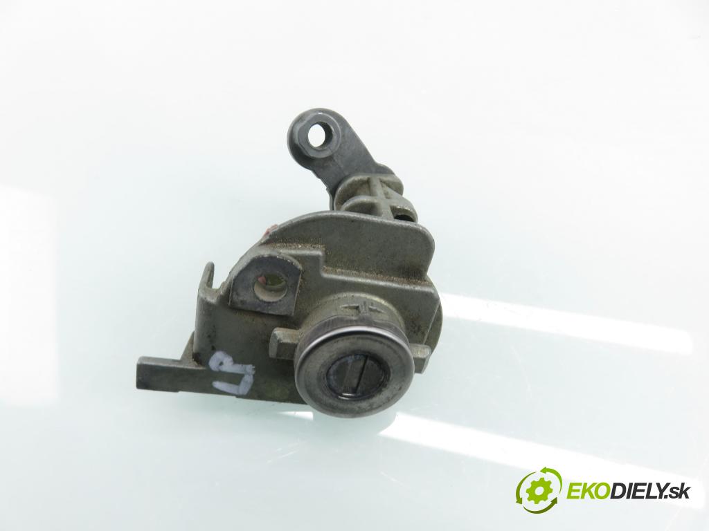 MAZDA 2 (DY) HB 2004 59,00 1.4 - FXJA 1388,00 spinačka / zámky VP2ALF15607AC