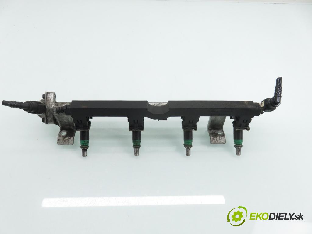 MAZDA 2 (DY) HB 2004 59,00 1.4 - FXJA 1388,00 Lišta vstrekovacia 98MFBB (Vstrekovacia lišta)