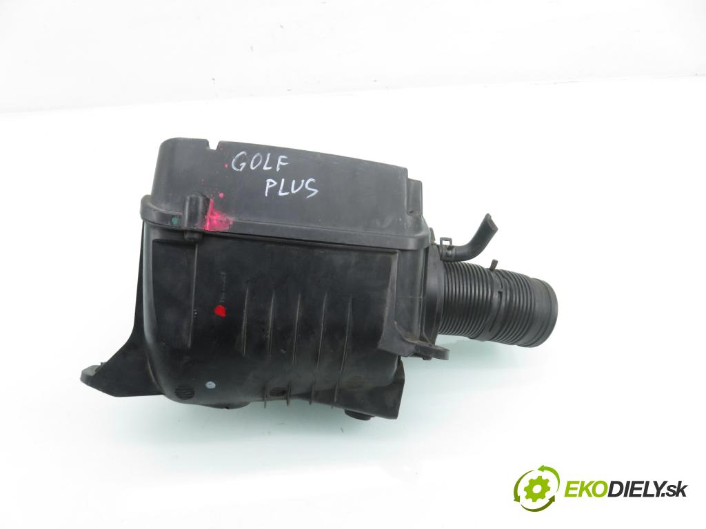 VW PASSAT B6 (3C2) SEDAN 2005 110,00 2.0 FSI - BLR 1984,00 Obal filtra vzduchu 3C0129601AC ; 3C0129607S (Obal vzduchového filtra)
