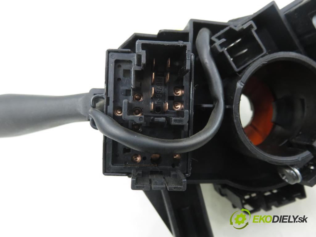 LAND ROVER FREELANDER (L314) SUV 1999 72,00 2.0 DI 4x4 - 20 T2N 1994,00 páčka/prepínač 54353799