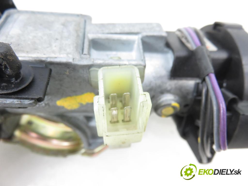 LAND ROVER FREELANDER (L314) SUV 1999 72,00 2.0 DI 4x4 - 20 T2N 1994,00 spínačka 53873175 (Spínací skříňka)