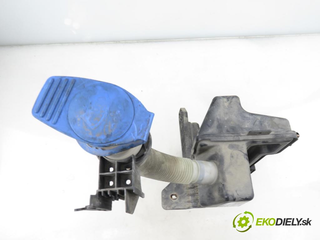 VW TIGUAN (5N_) SUV 2008 103,00 2.0 TDI 4motion - CBAB 1968,00 Nádržka ostrekovačov 5N0955453A ; 5N0955453 ; 5N0955453B (Kľučka dverí ostatné)