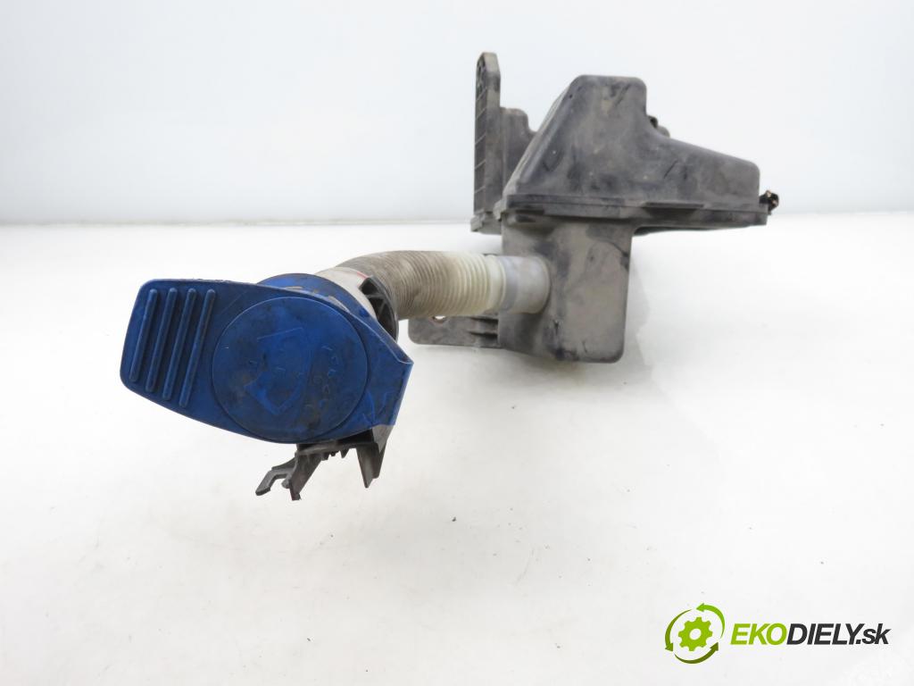 VW TIGUAN (5N_) SUV 2008 103,00 2.0 TDI 4motion - CBAB 1968,00 Nádržka ostrekovačov 5N0955453A ; 5N0955453 ; 5N0955453B (Kľučka dverí ostatné)