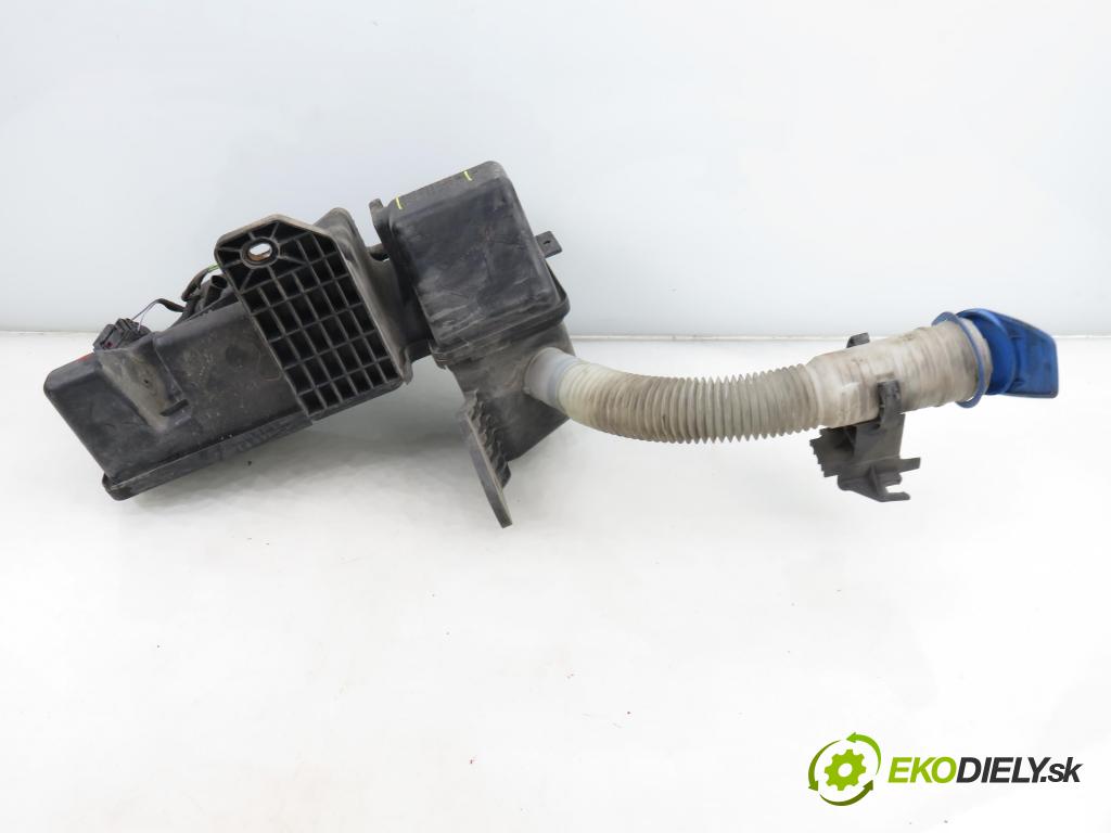 VW TIGUAN (5N_) SUV 2008 103,00 2.0 TDI 4motion - CBAB 1968,00 Nádržka ostrekovačov 5N0955453A ; 5N0955453 ; 5N0955453B (Kľučka dverí ostatné)