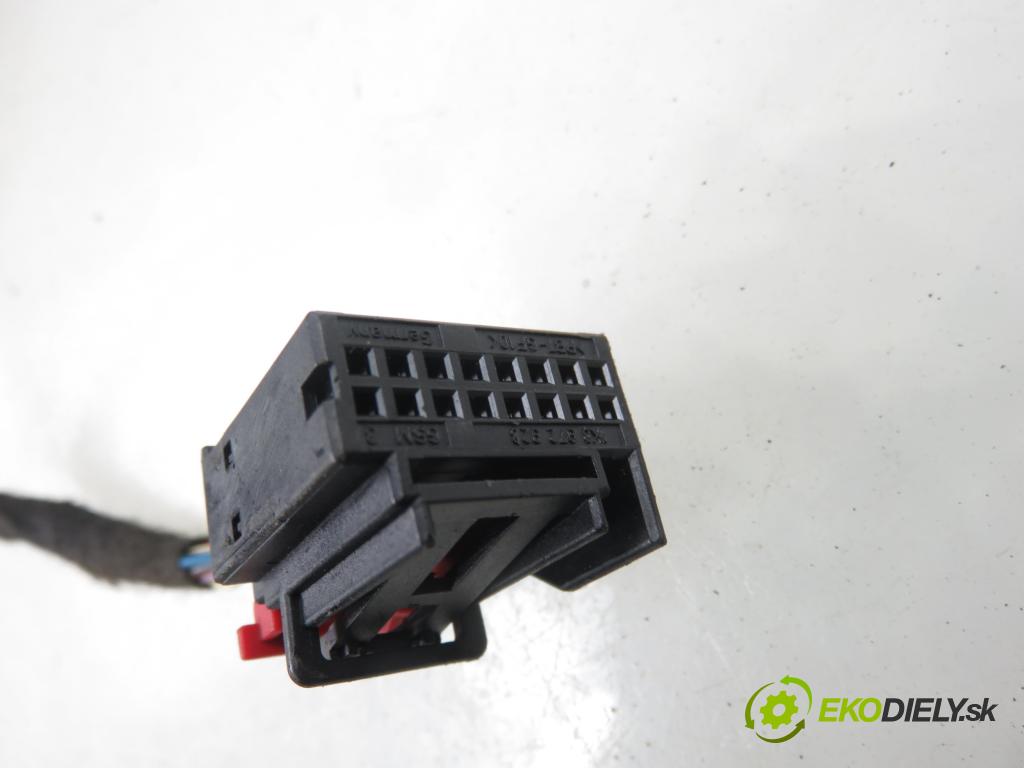 VW TIGUAN (5N_) SUV 2008 103,00 2.0 TDI 4motion - CBAB 1968,00 Spätné zrkadlo 5N1857502AQ