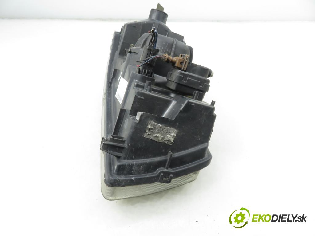 LAND ROVER FREELANDER (L314) SUV 1999 72,00 2.0 DI 4x4 - 20 T2N 1994,00 Svetlo LP