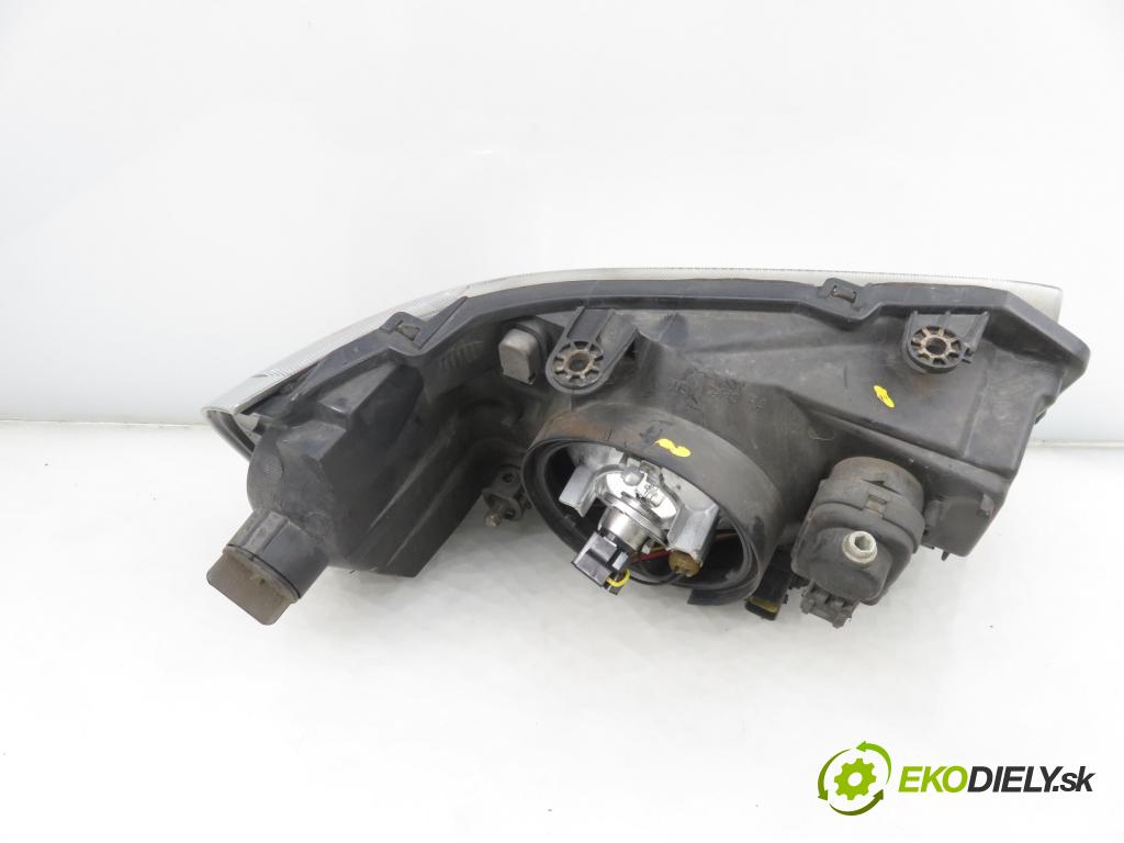 LAND ROVER FREELANDER (L314) SUV 1999 72,00 2.0 DI 4x4 - 20 T2N 1994,00 Svetlo LP