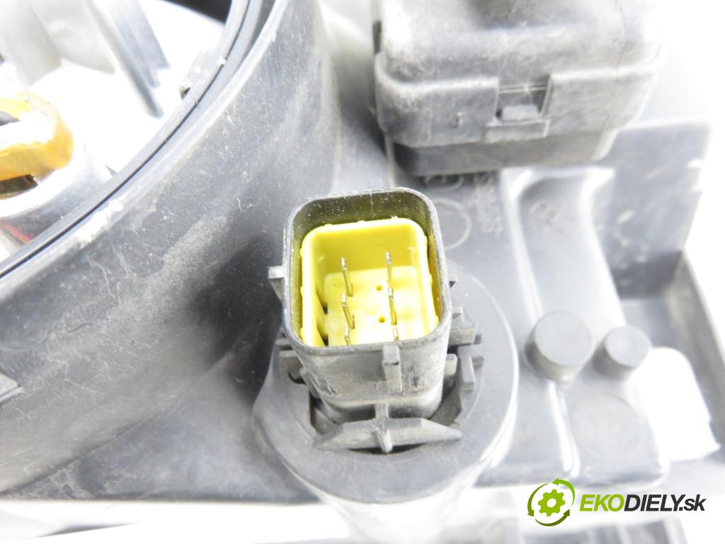 LAND ROVER FREELANDER (L314) SUV 1999 72,00 2.0 DI 4x4 - 20 T2N 1994,00 Svetlo LP