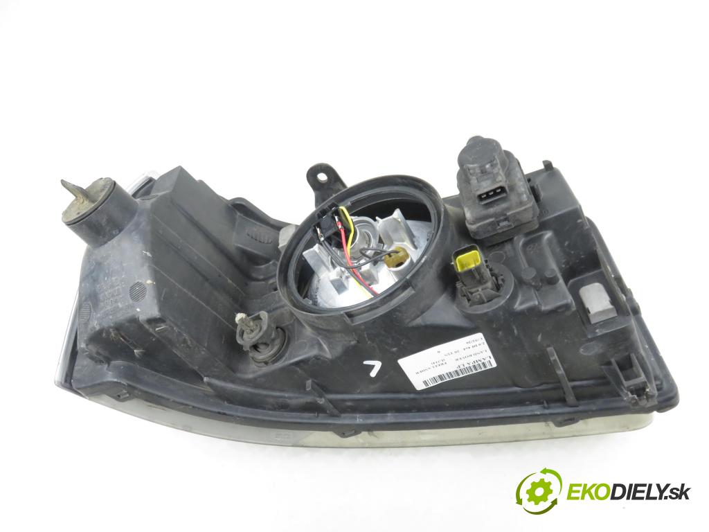 LAND ROVER FREELANDER (L314) SUV 1999 72,00 2.0 DI 4x4 - 20 T2N 1994,00 Svetlo LP