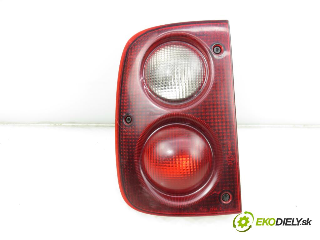 LAND ROVER FREELANDER (L314) SUV 1999 72,00 2.0 DI 4x4 - 20 T2N 1994,00 Svetlo ľavé zadné AMR4002