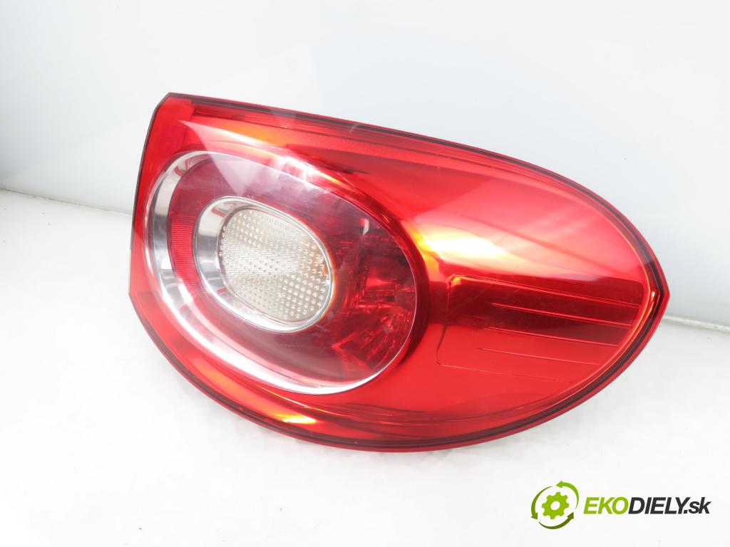 VW TIGUAN (5N_) SUV 2008 103,00 2.0 TDI 4motion - CBAB 1968,00 Svetlo pravé zadné 5N0945096H