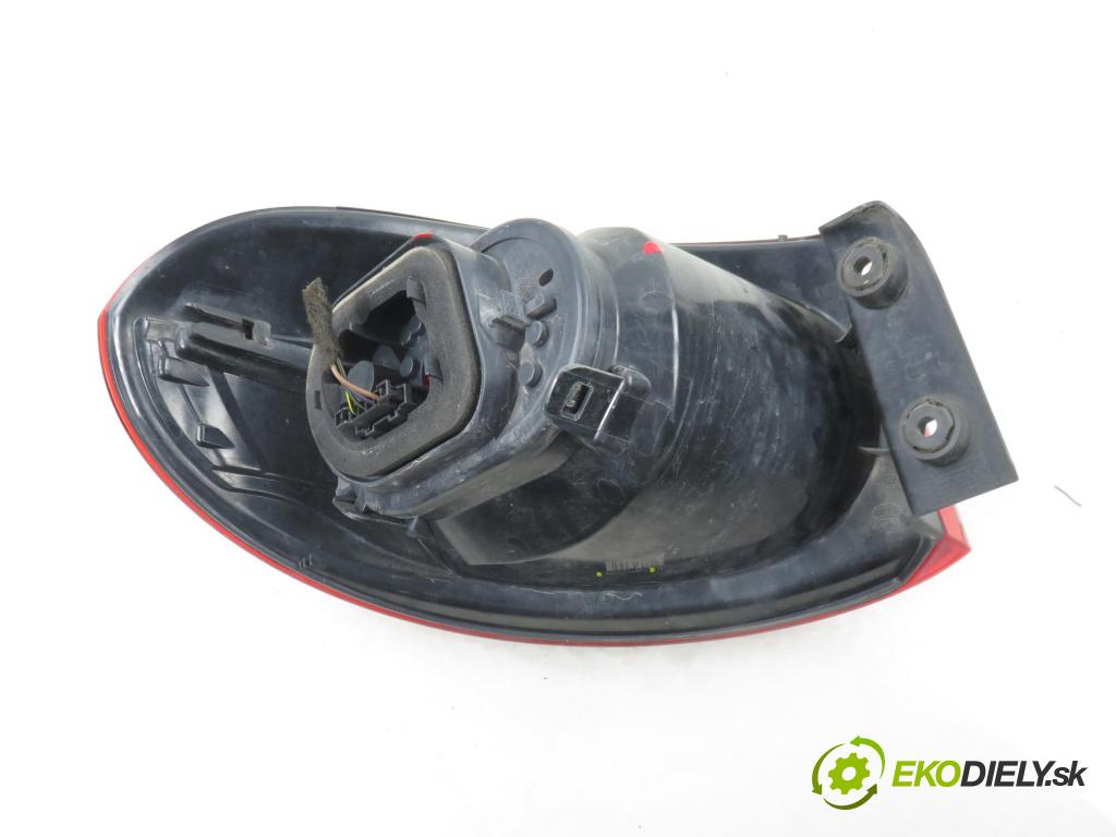 VW TIGUAN (5N_) SUV 2008 103,00 2.0 TDI 4motion - CBAB 1968,00 Svetlo pravé zadné 5N0945096H