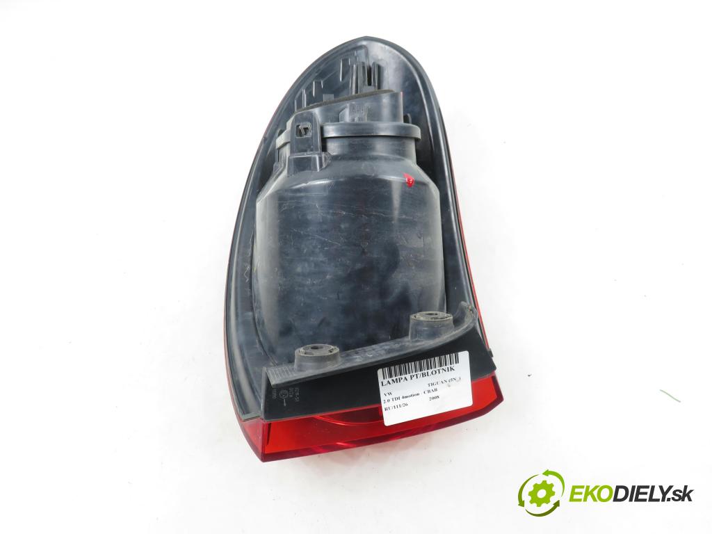 VW TIGUAN (5N_) SUV 2008 103,00 2.0 TDI 4motion - CBAB 1968,00 Svetlo pravé zadné 5N0945096H