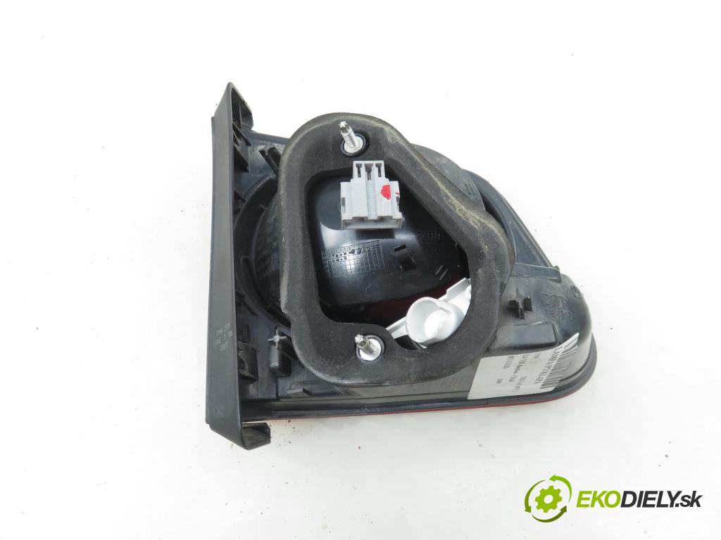 VW TIGUAN (5N_) SUV 2008 103,00 2.0 TDI 4motion - CBAB 1968,00 Svetlo pravé zadné kufor 5N0945094B