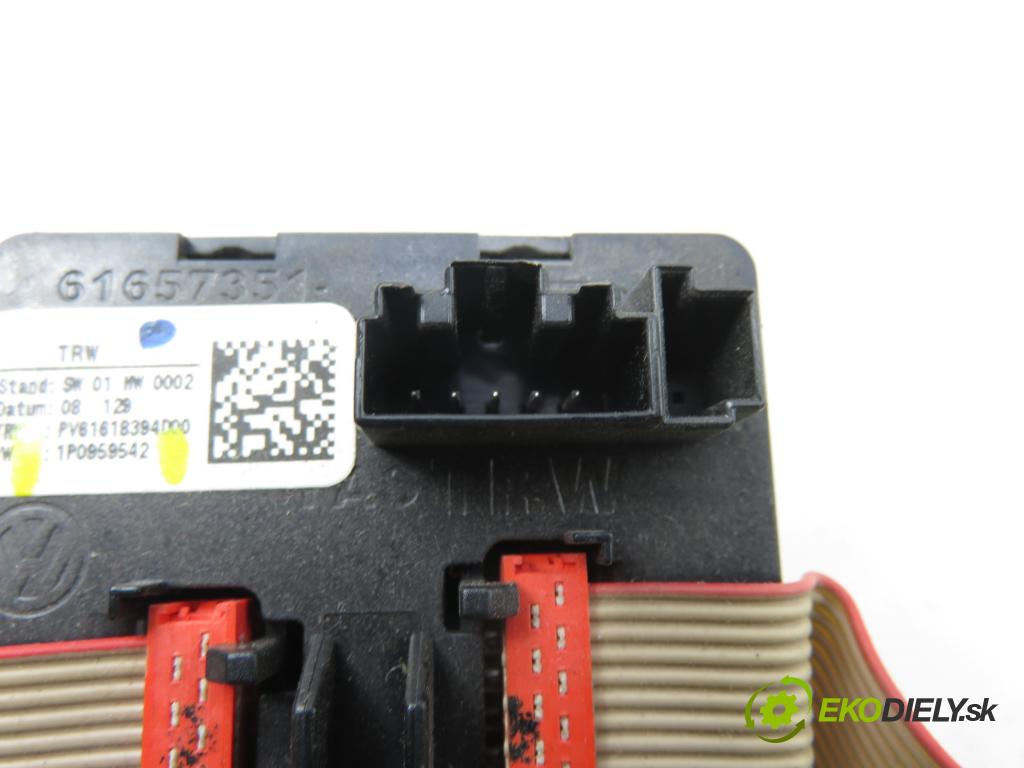 VW TIGUAN (5N_) SUV 2008 103,00 2.0 TDI 4motion - CBAB 1968,00 Ovládač rádia 1P0959542 ; 1K0959537J ; 1K0959538F