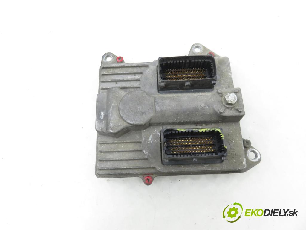 OPEL VECTRA C GTS (Z02) LIFTBACK 2005 114,00 2.2 direct 155 - Z 22 YH 2198,00 Riadiaca jednotka Motor 55558138AA ; 5WK91105