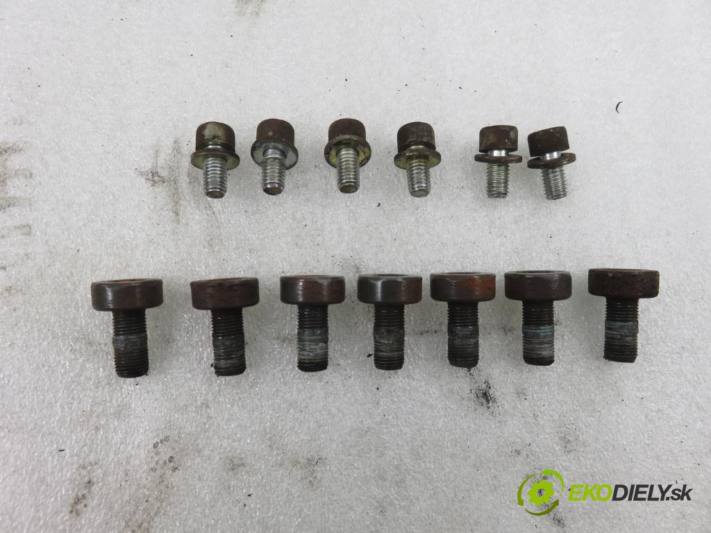 OPEL MOVANO Platforma / podwoyie (X70) FURGON 2004 0,00 2.5 DTi - G9U 754 2464,00 Koleso zotrvačník 8200117425 ; 8201313792 ; 8200828444