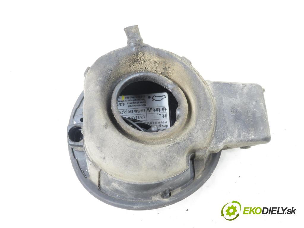 VW TIGUAN (5N_) SUV 2008 103,00 2.0 TDI 4motion - CBAB 1968,00 Dvierka nádrže paliva 5N0010641B (Kľučka dverí ostatné)