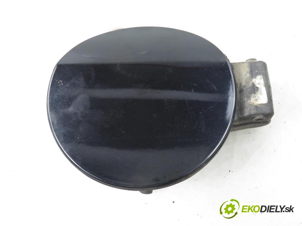 VW TIGUAN (5N_) SUV 2008 103,00 2.0 TDI 4motion - CBAB 1968,00 Dvierka nádrže paliva 5N0010641B (Kľučka dverí ostatné)