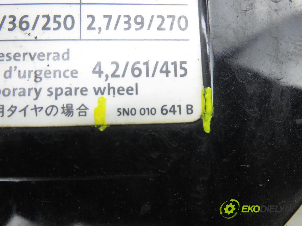 VW TIGUAN (5N_) SUV 2008 103,00 2.0 TDI 4motion - CBAB 1968,00 Dvierka nádrže paliva 5N0010641B (Kľučka dverí ostatné)