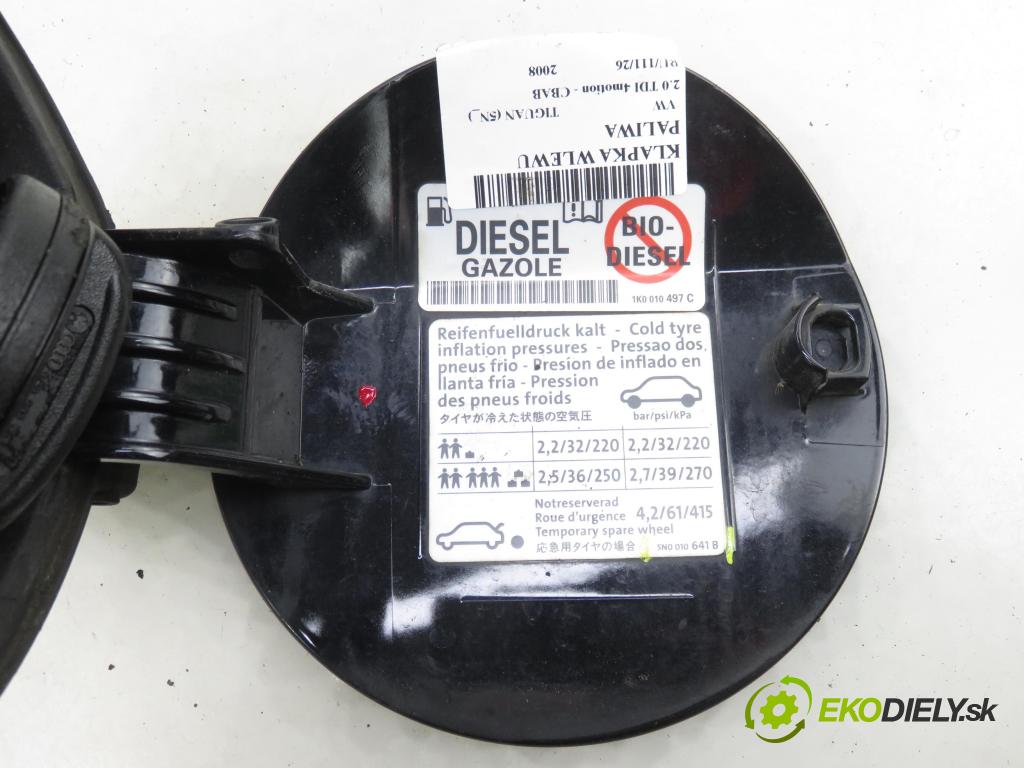 VW TIGUAN (5N_) SUV 2008 103,00 2.0 TDI 4motion - CBAB 1968,00 Dvierka nádrže paliva 5N0010641B (Kľučka dverí ostatné)